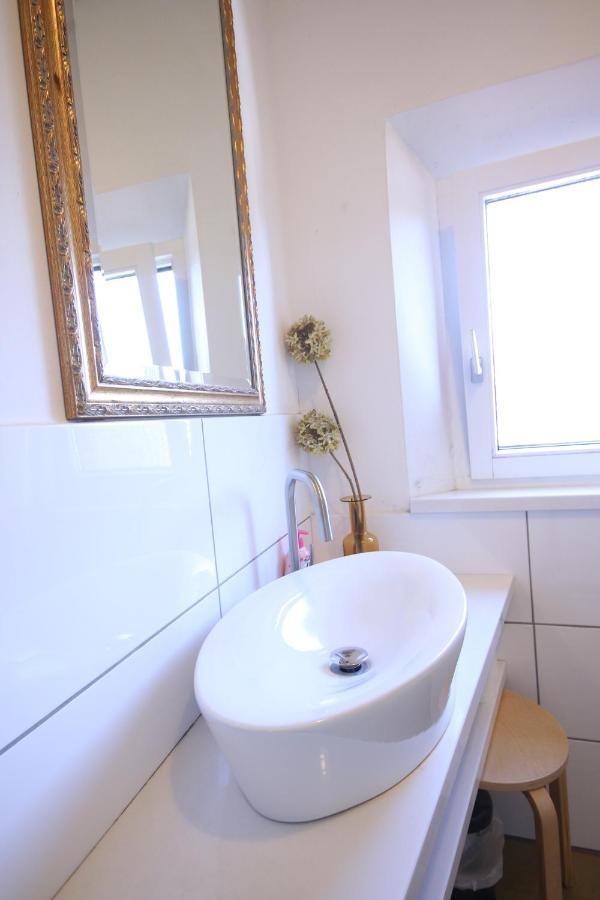 Moderne Studio Apartments Und 4 Zimmer Wohnungen In Oberhausen, Ideal Fuer Geschaeftsreisende Und Monteure Exteriör bild