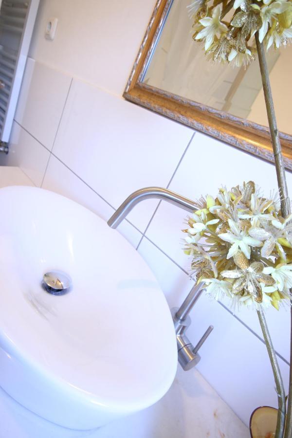Moderne Studio Apartments Und 4 Zimmer Wohnungen In Oberhausen, Ideal Fuer Geschaeftsreisende Und Monteure Exteriör bild